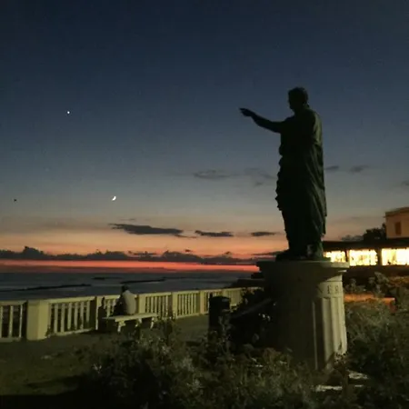 Daphne Charme * Anzio